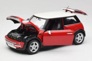 Mini Cooper R50 Rosso Maisto 1:18 31619 Pressofusione — immagine 8 di 8