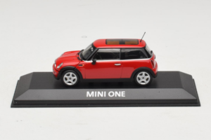 Mini Cooper Rosso Minichamps 1:43 MINI010 Pressofusione