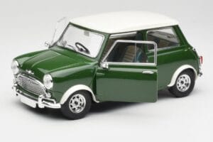 Mini Cooper S British Racing Verde & Old English Bianco Solido 1:18 8021 Pressofusione — immagine 2 di 8