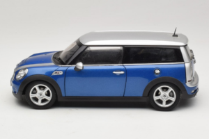 Mini Cooper S Clubman R55 Blu & Argento Kyosho 1:18 80430421048 Pressofusione — immagine 4 di 8