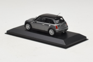 Mini Cooper S Grey Metallic Minichamps 1:43 80420148551-R1 Pressofusione — immagine 3 di 4
