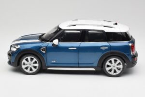 Mini Countryman F60 Island Blu & Bianco Kyosho 1:18 80432447940 Pressofusione — immagine 4 di 8