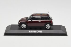 Mini One R50 Rosso Scuro Con Tetto Nero Minichamps 1:43 MINI008 Pressofusione