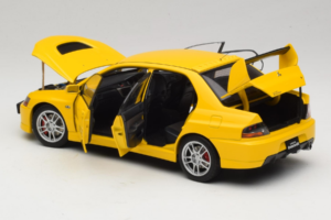 Mitsubishi Lancer Evolution IX GSR Giallo AUTOart 1:18 77192 Pressofusione — immagine 5 di 8
