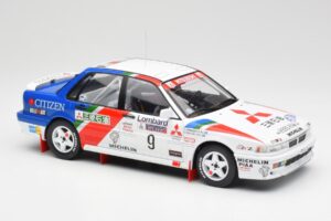 Mitsubishi Galant VR-4 #9 K. Eriksson / S. Parmander RAC Rally 1990 IXO 1:18 18RMC192A Pressofusione — immagine 4 di 6