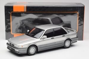 Mitsubishi Galant VR-4 Argento IXO 1:18 18CMC191 Pressofusione — immagine 6 di 6