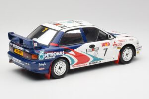 Mitsubishi Lancer Evo 3 Group A #4 T. Makinen / S. Harjanne Rally Australia 1996 Otto 1:18 OT475 Resina — immagine 2 di 6
