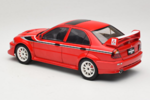 Mitsubishi Lancer Evo VI Tommi Makinen Edition Rosso AUTOart 1:18 77156 Pressofusione — immagine 7 di 8