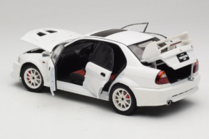 Mitsubishi Lancer Evo VI Tommi Makinen Edition Bianco AUTOart 1:18 77157 Pressofusione — immagine 5 di 8