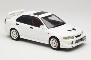 Mitsubishi Lancer Evo VI Tommi Makinen Edition Bianco AUTOart 1:18 77157 Pressofusione — immagine 6 di 8