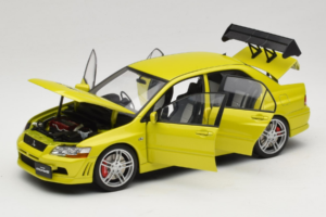 Mitsubishi Lancer Evo VII Mustard Yellow AUTOart 1:18 77166 Pressofusione — immagine 2 di 8