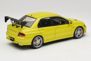 Mitsubishi Lancer Evo VII Mustard Yellow AUTOart 1:18 77166 Pressofusione — immagine 3 di 8