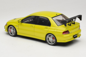 Mitsubishi Lancer Evo VII Mustard Yellow AUTOart 1:18 77166 Pressofusione — immagine 5 di 8