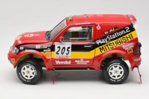 Mitsubishi Pajero Rallye Raid #205 Paris-Dakar Rally 2001 Solido 1:18 9022 Pressofusione — immagine 4 di 8