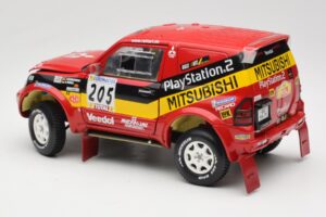 Mitsubishi Pajero Rallye Raid #205 Paris-Dakar Rally 2001 Solido 1:18 9022 Pressofusione — immagine 7 di 8