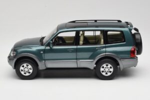 Mitsubishi Pajero V73 Verde YC Model 1:18 241218040101010215 Pressofusione — immagine 4 di 8