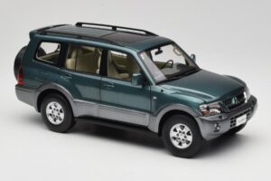 Mitsubishi Pajero V73 Verde YC Model 1:18 241218040101010215 Pressofusione — immagine 6 di 8