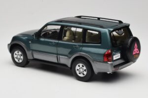 Mitsubishi Pajero V73 Verde YC Model 1:18 241218040101010215 Pressofusione — immagine 7 di 8