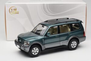 Mitsubishi Pajero V73 Verde YC Model 1:18 241218040101010215 Pressofusione — immagine 8 di 8