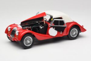 Morgan 4/4 Plus Competition Hardtop Rosso Kyosho 1:18 08114R Pressofusione — immagine 2 di 8