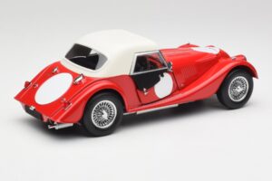 Morgan 4/4 Plus Competition Hardtop Rosso Kyosho 1:18 08114R Pressofusione — immagine 3 di 8