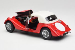 Morgan 4/4 Plus Competition Hardtop Rosso Kyosho 1:18 08114R Pressofusione — immagine 5 di 8