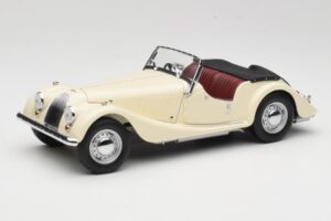 Morgan 4/4 Series II Bianco Kyosho 1:18 08111W Pressofusione