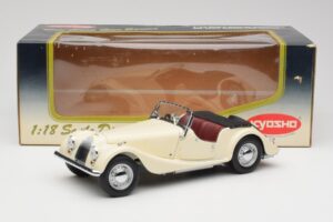 Morgan 4/4 Series II Bianco Kyosho 1:18 08111W Pressofusione — immagine 8 di 8