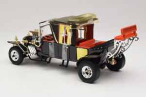 Munsters Koach Nero ERTL 1:18 33036 Pressofusione — immagine 5 di 6