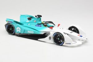 NIO 004 Team NIO #8 T. Dillmann Formula E Season 5 2019 Minichamps 1:18 114180008 Pressofusione — immagine 4 di 6