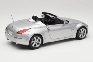 Nissan 350Z Z33 Roadster Diamond Argento AUTOart 1:18 77371 Pressofusione — immagine 3 di 8