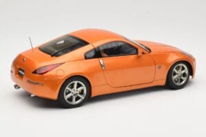 Nissan 350Z Z33 Sunset Orange AUTOart 1:18 77312 Pressofusione — immagine 3 di 8