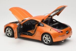 Nissan 350Z Z33 Sunset Orange AUTOart 1:18 77312 Pressofusione — immagine 5 di 8
