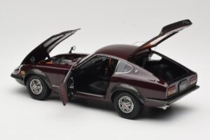 Nissan Fairlady 240Z-G S30 Bordeaux Kyosho 1:18 08212M Pressofusione — immagine 5 di 8
