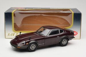 Nissan Fairlady 240Z-G S30 Bordeaux Kyosho 1:18 08212M Pressofusione — immagine 8 di 8