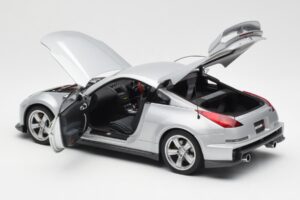 Nissan Fairlady Z Z34 NISMO Type 380RS Argento AUTOart 1:18 77401 Pressofusione — immagine 5 di 8