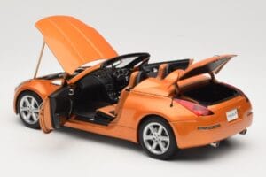 Nissan Fairlady Z Z33 Roadster Sunset Orange AUTOart 1:18 77377 Pressofusione — immagine 5 di 8