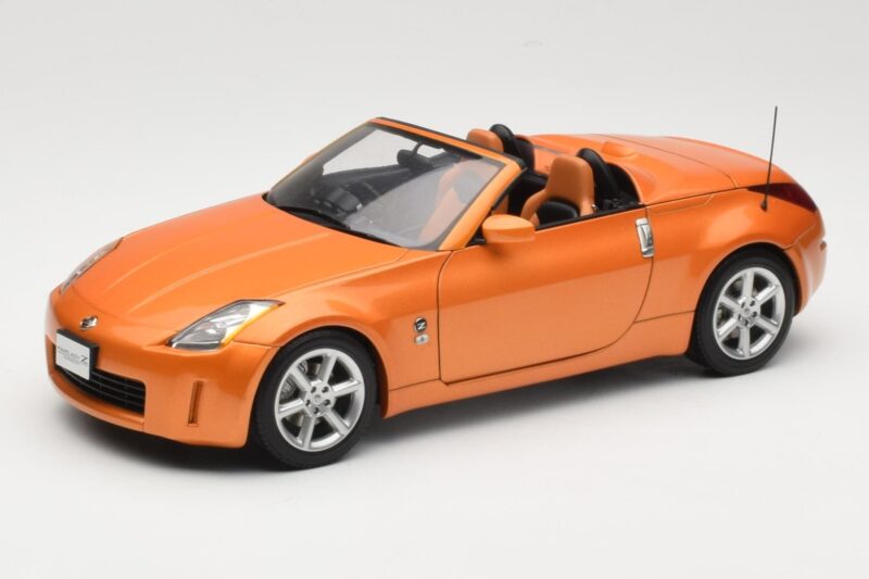 Nissan Fairlady Z Z33 Roadster Sunset Orange AUTOart 1:18 77377 Pressofusione