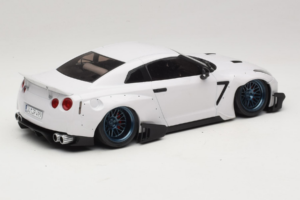 Nissan GT-R R35 Boost Wars 2 Bianco Jp Kraemo 1:18 KRAEMO001 Pressofusione — immagine 3 di 7