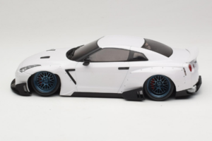 Nissan GT-R R35 Boost Wars 2 Bianco Jp Kraemo 1:18 KRAEMO001 Pressofusione — immagine 4 di 7