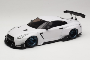 Nissan GT-R R35 Boost Wars 2 Bianco Jp Kraemo 1:18 KRAEMO001 Pressofusione