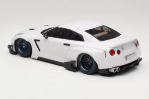 Nissan GT-R R35 Boost Wars 2 Bianco Jp Kraemo 1:18 KRAEMO001 Pressofusione — immagine 6 di 7