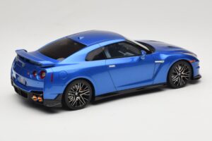 Nissan GT-R R35 Skyline Edition Bayside Blue GT Spirit 1:18 GT521 Resina — immagine 2 di 6