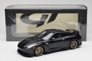 Nissan GT-R R35 Takumi Edition Midnight Purple GT Spirit 1:18 GT932 Resina — immagine 6 di 6
