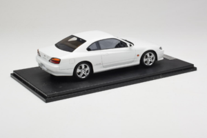 Nissan Silvia S15 Spec-S Bianco Cracked Plexi One Model 1:18 REMC034 Pressofusione — immagine 3 di 7