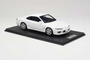 Nissan Silvia S15 Spec-S Bianco Cracked Plexi One Model 1:18 REMC034 Pressofusione — immagine 4 di 7