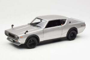 Nissan Skyline 2000 GT-R KPGC110 Argento Kyosho 1:18 08255S Pressofusione