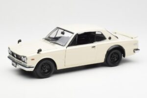 Nissan Skyline 2000 GT-R KPGC110 Bianco Kyosho 1:18 08127W Pressofusione