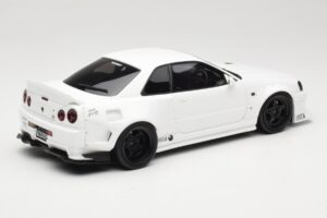 Nissan Skyline GT-R BNR34 by KRC Pearl White Otto 1:18 OT1135 Resina — immagine 2 di 6