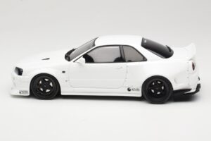 Nissan Skyline GT-R BNR34 by KRC Pearl White Otto 1:18 OT1135 Resina — immagine 3 di 6